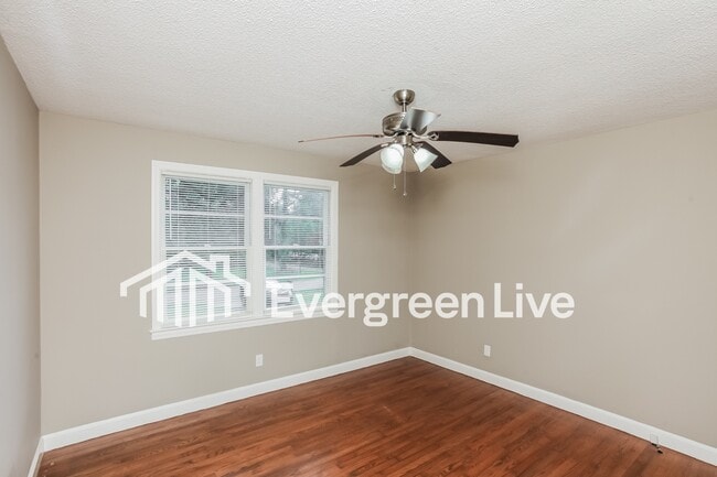 Photo - 1454 Fork Ave