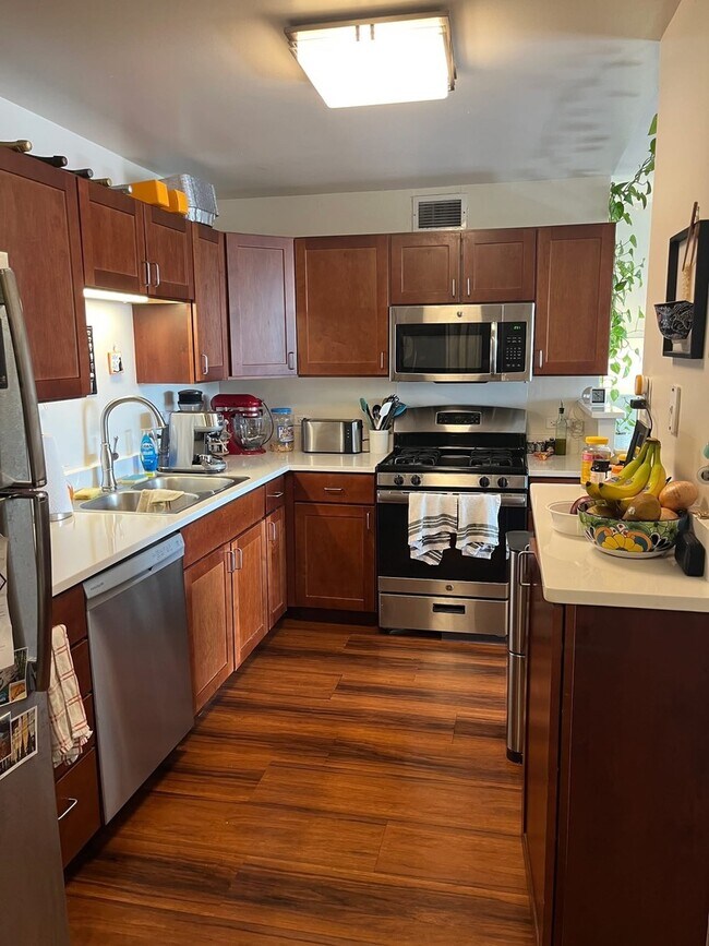 Photo - 510 W Belmont Ave Unit 2209