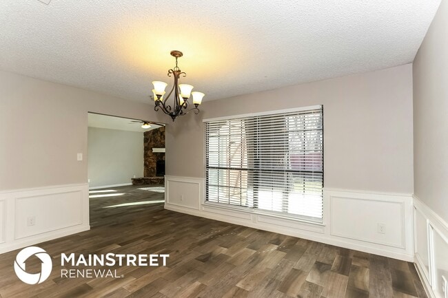 Photo - 330 Cedar Creek Dr