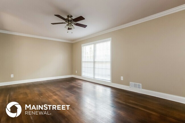 Photo - 2134 Elinwood Dr