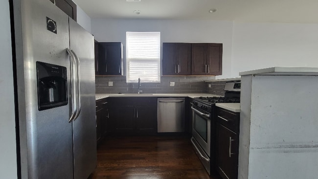 Photo - 504 S Oakley Blvd Unit 2