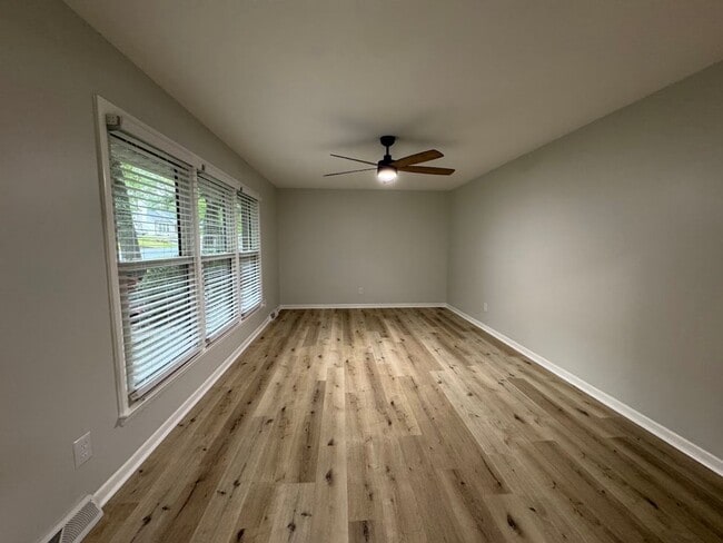 2205 Hathaway Dr Unit 2205 Hathaway Dr Unit A