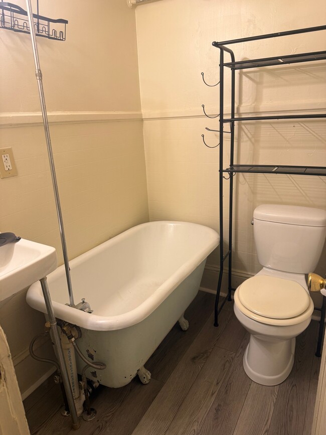 Photo - 239 N Thomas St
