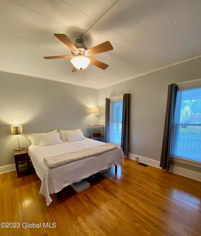 Bedroom #3 - 104 Catherine St Unit 1