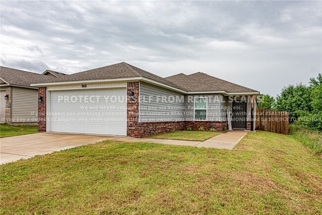 Building Photo - 968 S Brambling Ln