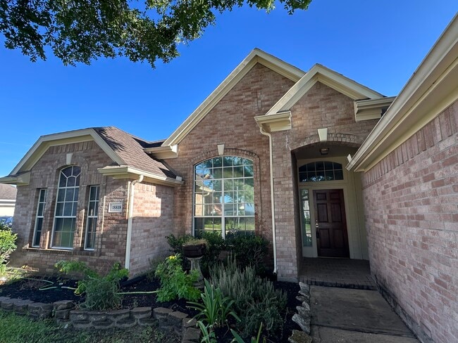 Photo - 18818 Harbor Key Cir