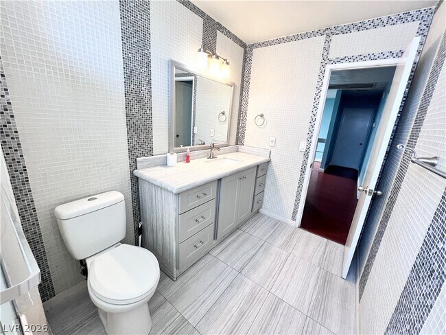 Photo - 5009 Mesa View Dr