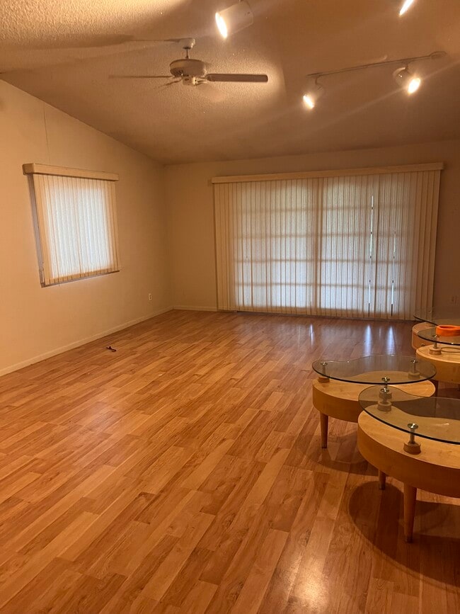 Photo - 45130 Geddes Rd