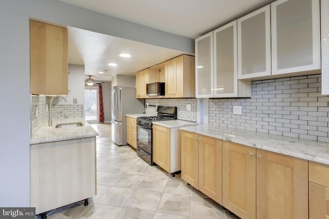 Photo - 5769 Yellowrose Ct