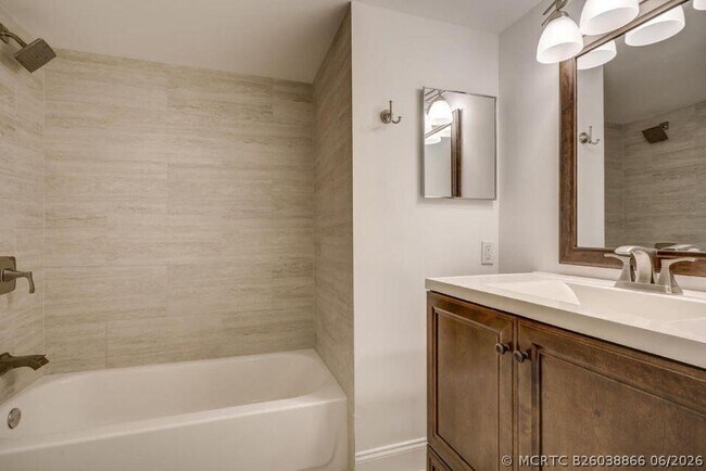 Photo - 140 Yacht Club Way Unit 206