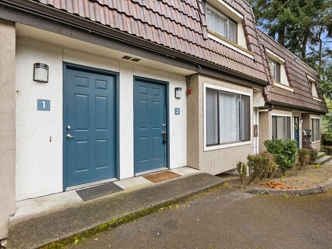 Building Photo - 6005 Unit 2