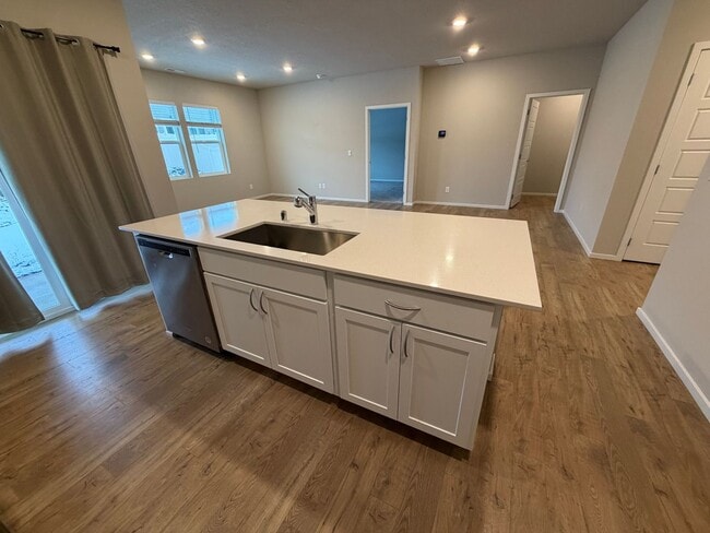 Photo - Stunning 3 Bed, 2 Bath Home in Spokane!