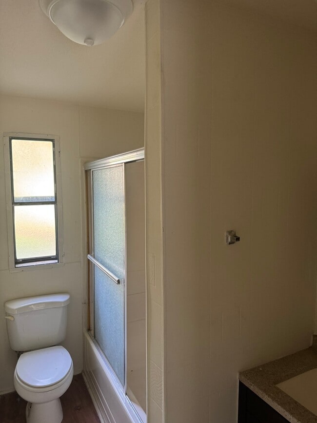 Photo - 245 Deerfoot Rd