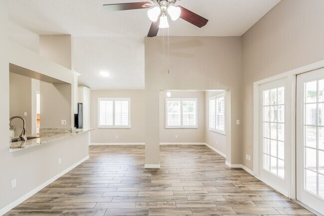 Photo - 2308 Kenwick Dr