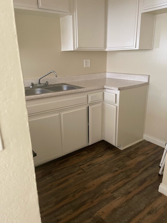 Photo - Sun Valley Apartments