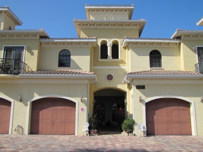 Photo - Tuscany Villas Condos