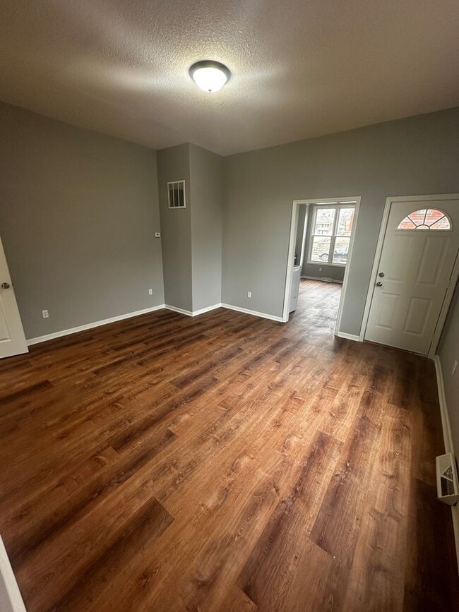 Photo - 1029 S 15th St Unidad 1029 S 15th St.