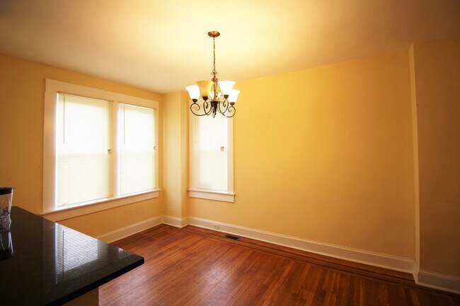 121 S Wickham Rd