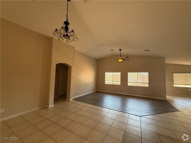 Building Photo - 6607 N Ruddock Dr Rental