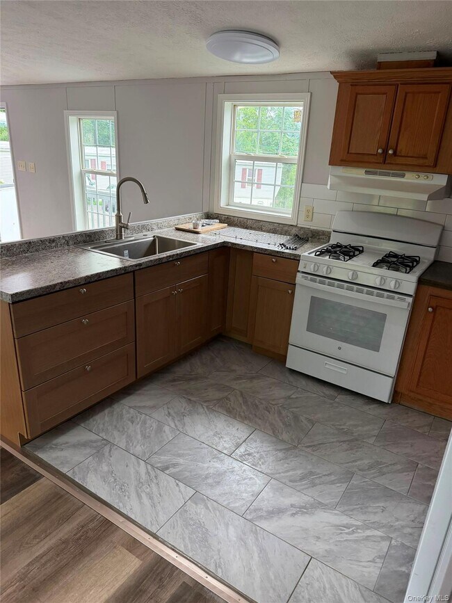 Photo - 5195 NY-52