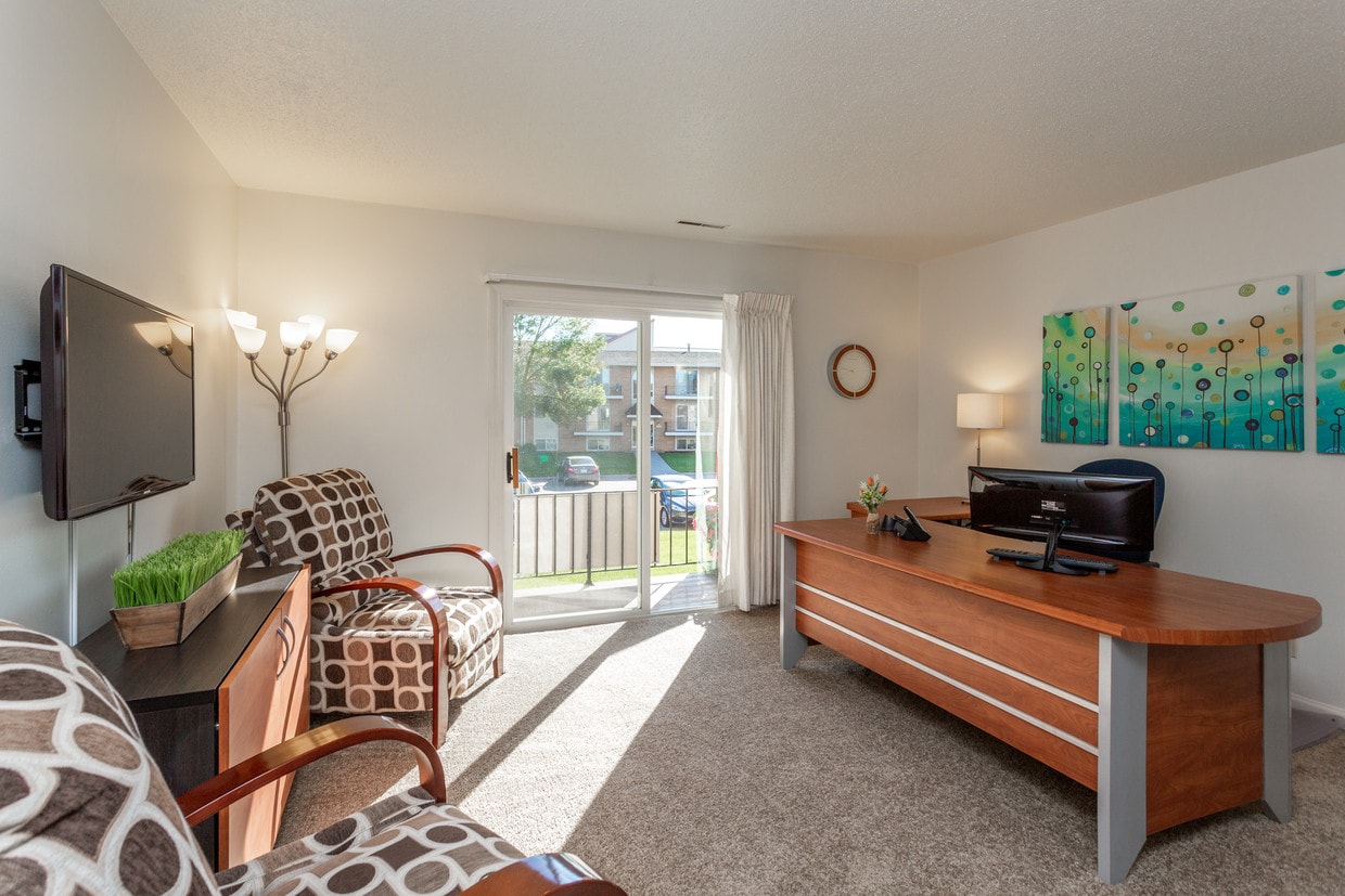 Photo - Scotsdale Apts