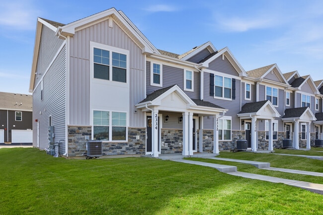 Building Photo - 2334 Noble Ln