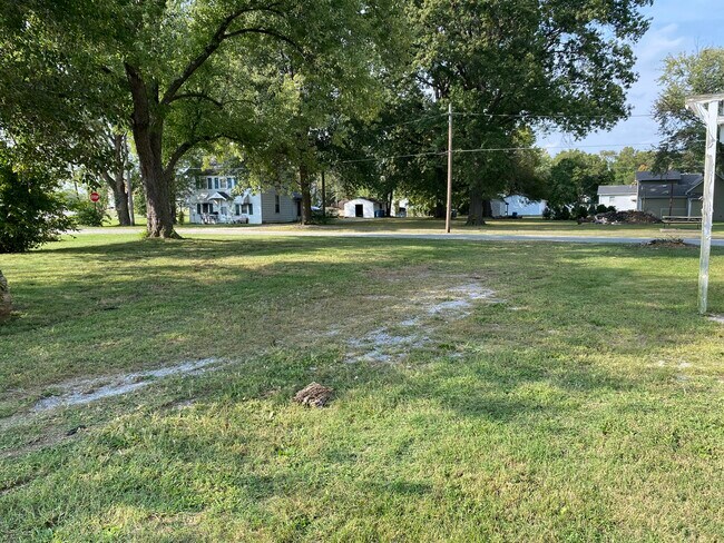 Photo - 202 S Bess Ave