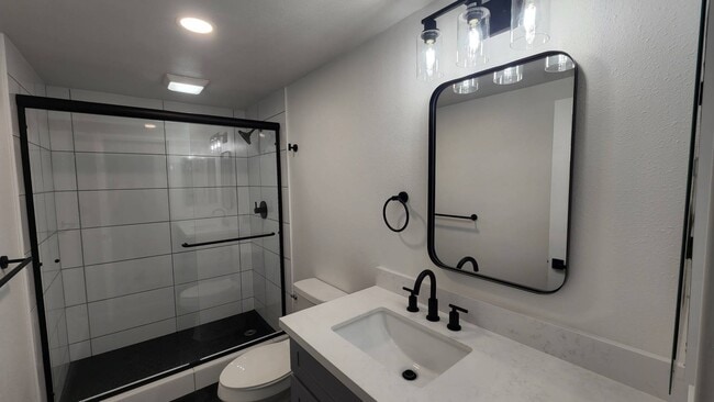 Photo - 579 James Ave Unidad 3