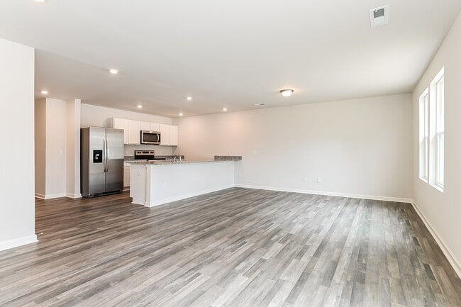 Photo - 2167 Bayside St SW