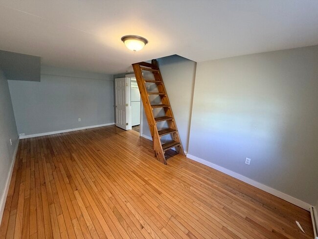 Photo - 146 Village St Unit 3