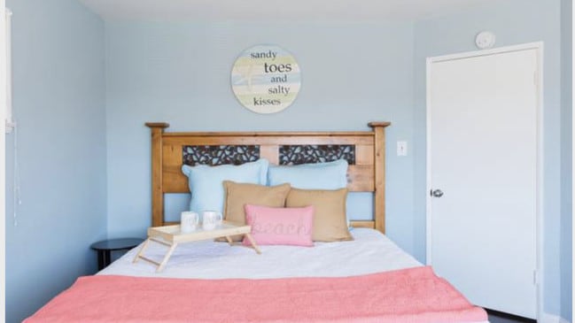 King bed fits in Master w/ocean views. - 1142 Manhattan Ave Unidad 1