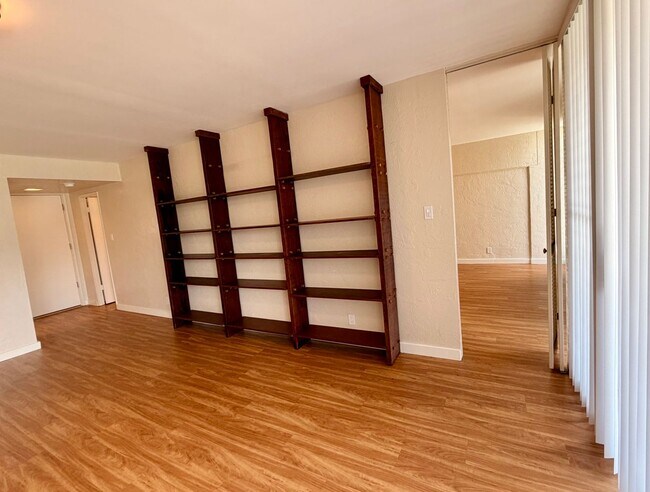 Photo - 1447 Kewalo St Unit 304