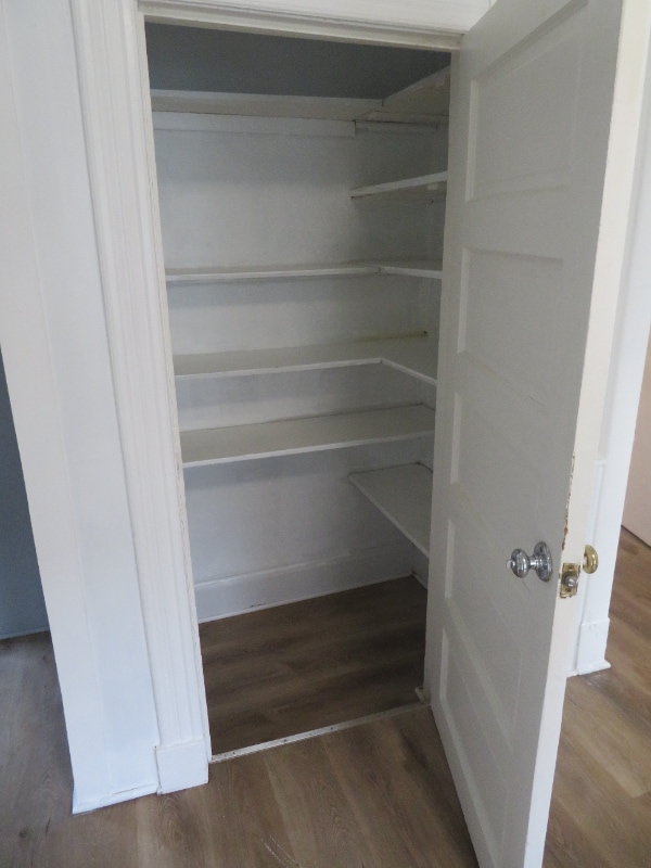 Photo - 107 Manitoba Ave W Unit 2 Bedrooms of  2