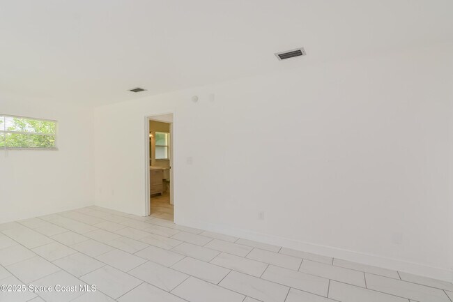 Photo - 2860 Hancock Dr