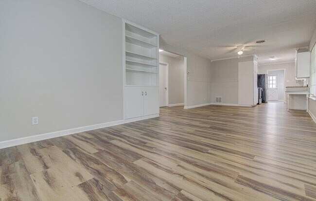 Photo - 1523 Weyford Dr