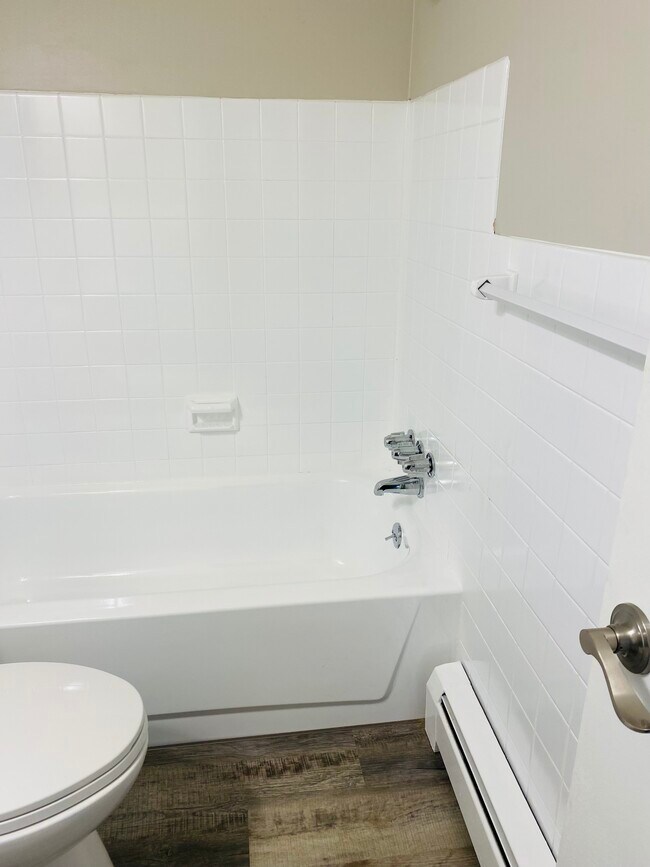 Wilshire Manor Apartments For Rent in Wickliffe, OH