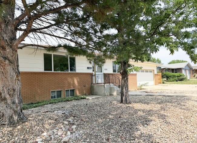 Building Photo - 1501 Stuart St