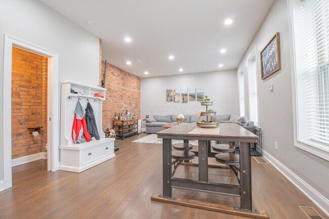 Photo - 74 1/2 N Ohio Ave