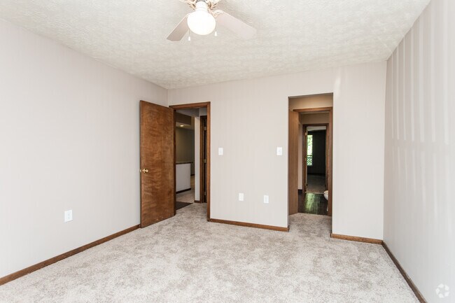 2BR, 1.5BA - 1,052 SF