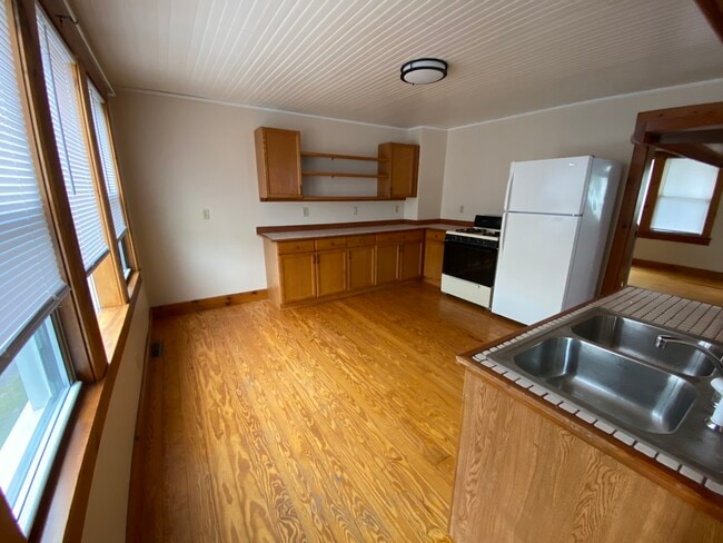 Photo - 106 Everett St Unit 106 Everett