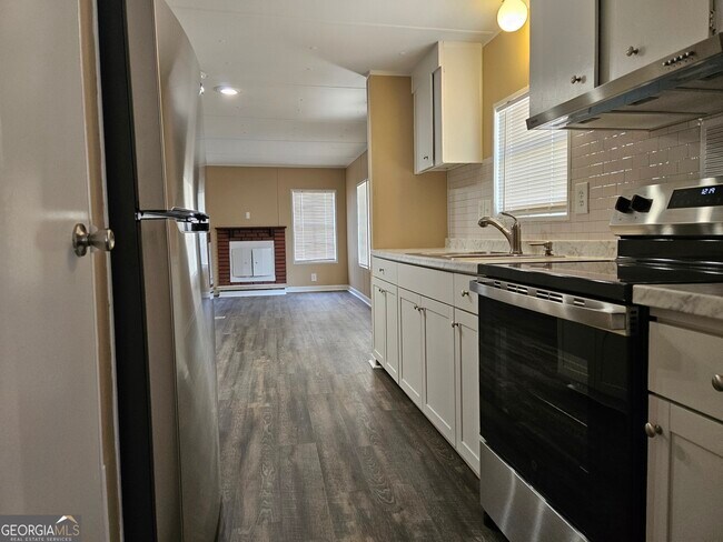 Photo - 647 Buck Creek Rd