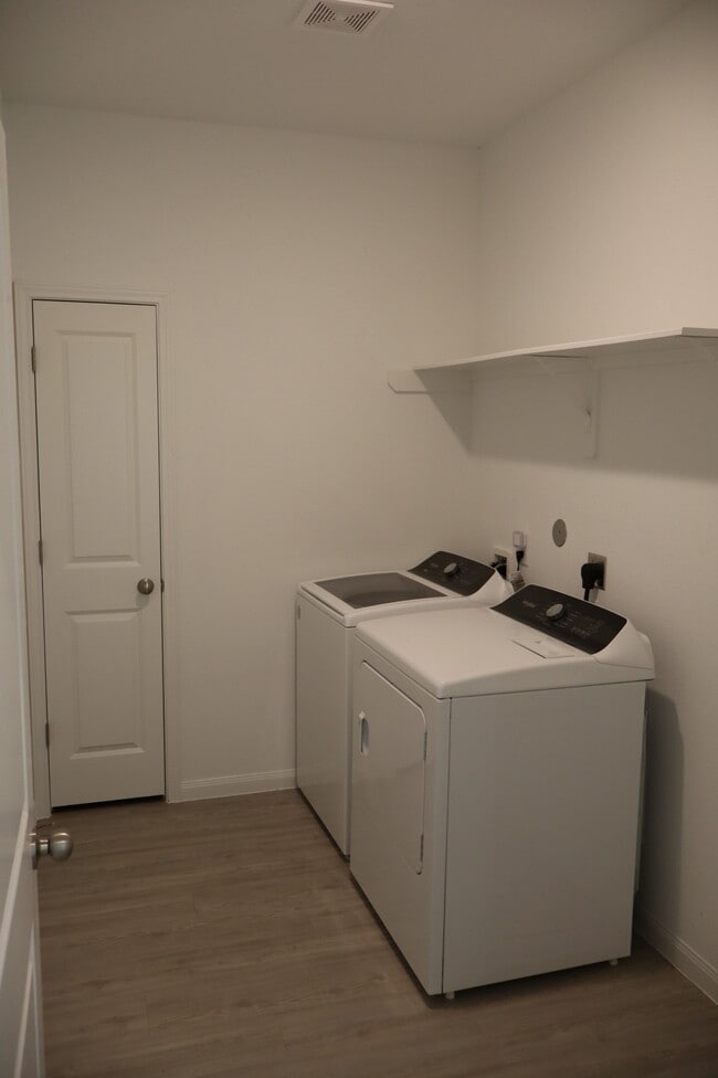 Building Photo - 18234 Calabria Hbr Trl