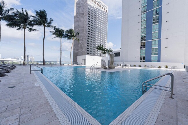 Photo - 335 S Biscayne Blvd