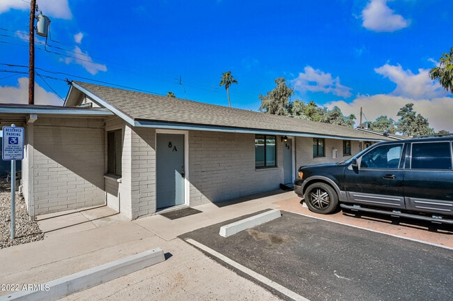 Building Photo - 1744 W Glendale Ave Unit 8A Rental