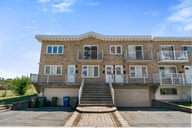 Photo - 2630-2632 Rue Modugno