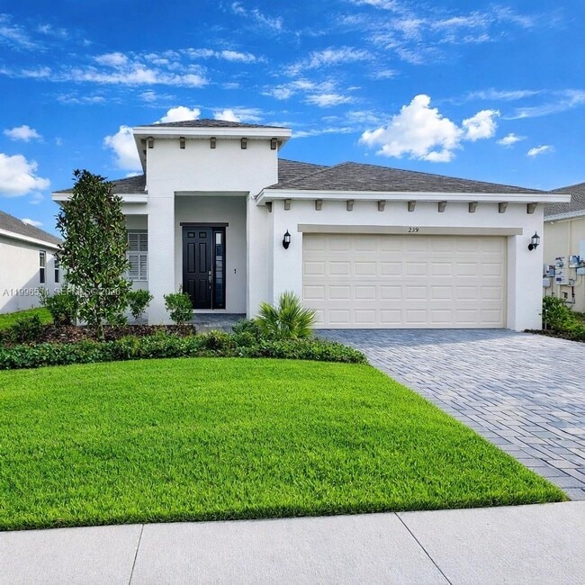 Building Photo - 219 Bottle Brush Dr