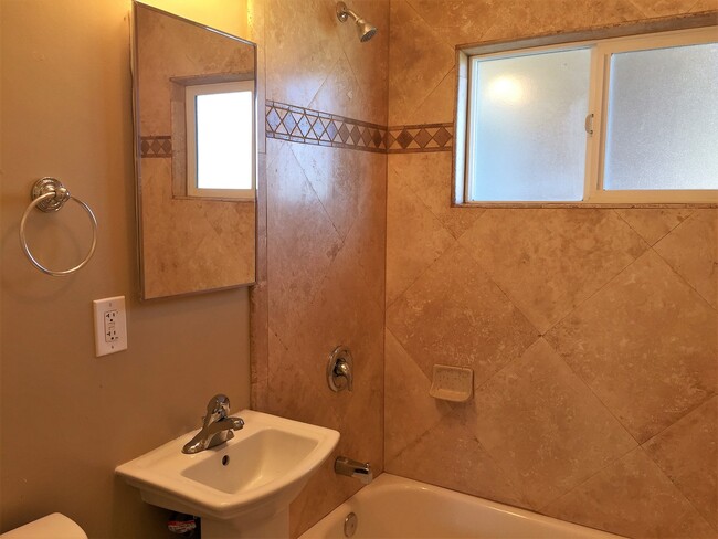 131 Daisy Ave Unit 131