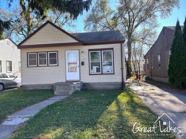 Building Photo - $200 OFF FIRST MONTH'S RENT - Charming 2 b... Rental