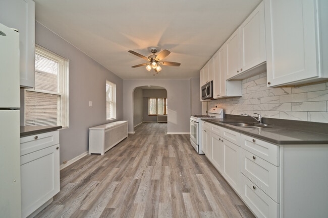 Photo - 3641 S Union Ave Unit 2