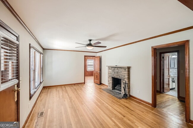 Photo - 3043 Cloverhurst Dr